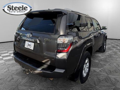 Used 2016 Toyota 4Runner SR5 image 5