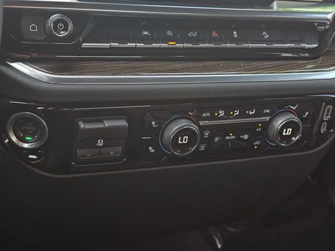 Certified 2024 Chevrolet Silverado 1500 RST w/ Dark Appearance Package AWD/4WD image 34