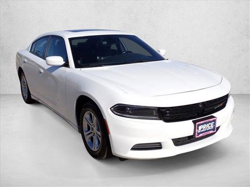Used 2022 Dodge Charger SXT w/ Leather Interior Group image 6
