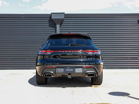 Certified 2025 Porsche Macan image 6