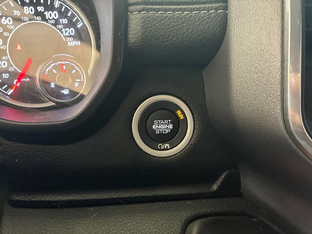 Used 2023 RAM 1500 Laramie AWD/4WD image 23