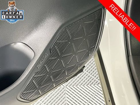 Used 2025 Toyota RAV4 XSE w/ Advanced Technology Package AWD/4WD image 19
