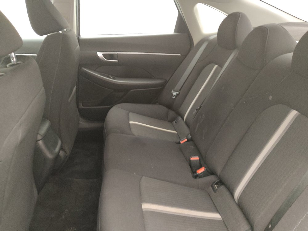 Used 2023 Hyundai Sonata SE w/ Preferred Accessory Package FWD image 18