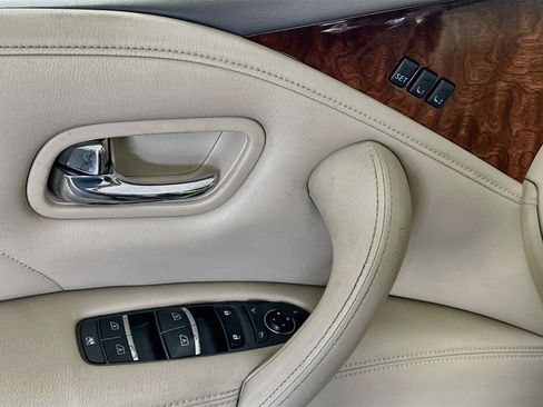 Used 2016 INFINITI QX80 4WD w/ Deluxe Technology Package image 15