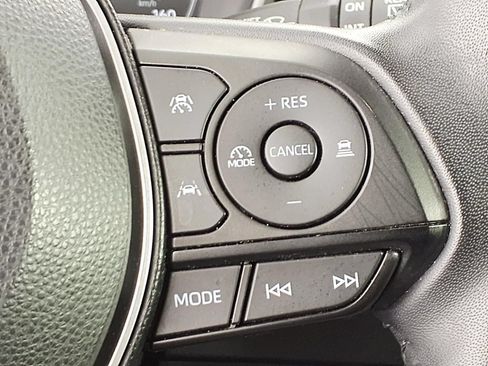 Used 2023 Toyota Corolla SE FWD image 18