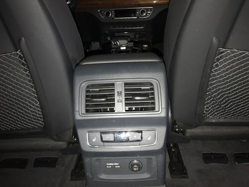 Used 2023 Audi Q5 2.0T Prestige w/ Prestige Package image 16