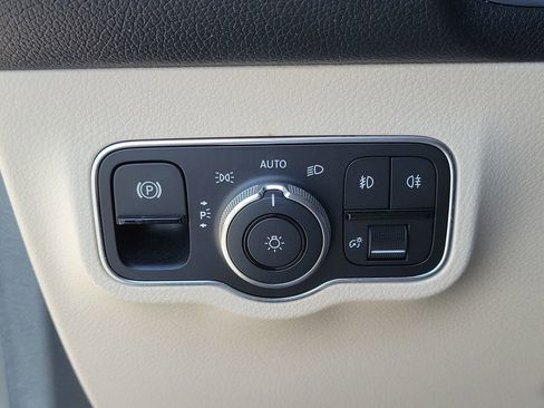 Certified 2022 Mercedes-Benz GLB 250 GLB 250 image 27