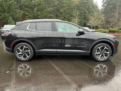 New 2026 Chevrolet Equinox EV LT image 6