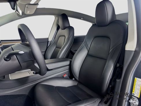 Used 2023 Tesla Model Y Long Range image 11