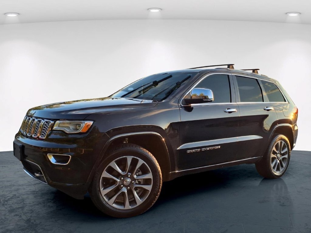 Used 2017 Jeep Grand Cherokee Overland AWD/4WD image 2