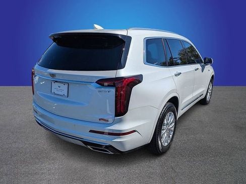 New 2025 Cadillac XT6 Luxury image 5