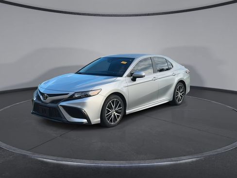 Used 2021 Toyota Camry SE FWD image 4
