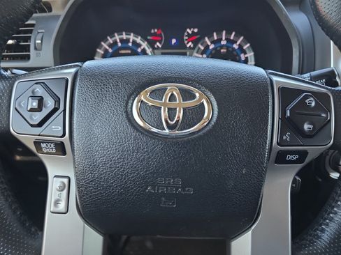 Certified 2019 Toyota 4Runner SR5 AWD/4WD image 25