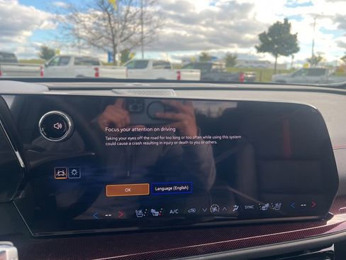 New 2026 Chevrolet Traverse RS w/ LPO, Floor Liner Package image 19