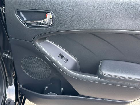 Used 2016 Kia Forte LX image 23