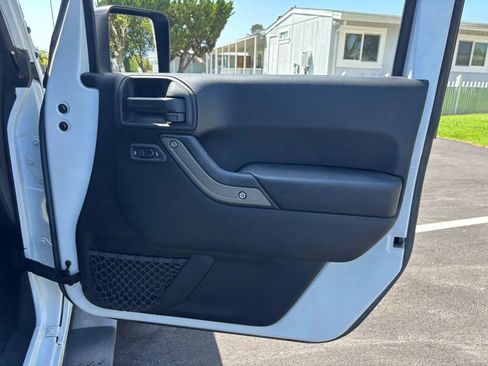 Used 2016 Jeep Wrangler Sport w/ Quick Order Package 24S AWD/4WD image 14