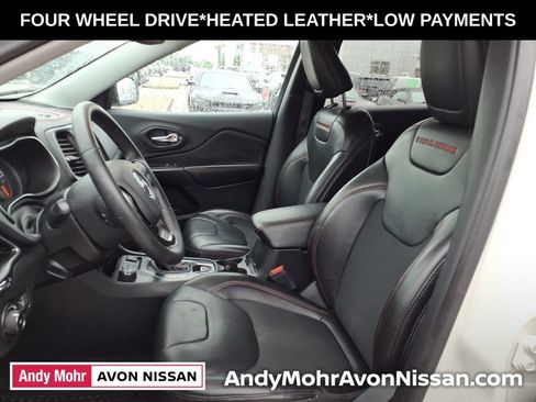Used 2019 Jeep Cherokee Trailhawk w/ Cold Weather Group AWD/4WD image 14