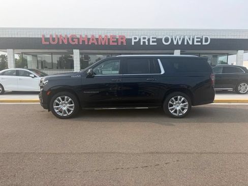 Used 2022 Chevrolet Suburban High Country AWD/4WD image 5