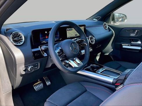 New 2025 Mercedes-Benz GLA 35 AMG 4MATIC image 8