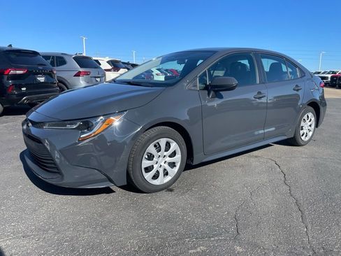 Used 2024 Toyota Corolla LE image 6