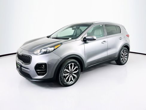 Used 2017 Kia Sportage EX image 3