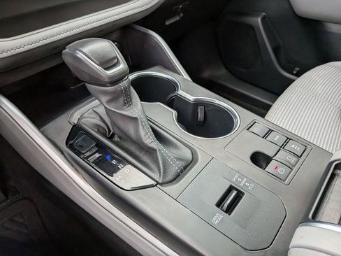 Used 2023 Toyota Highlander L image 22