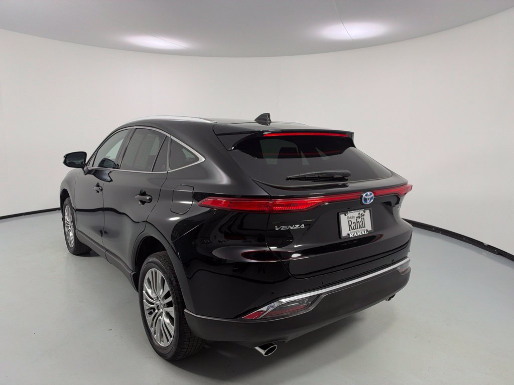 Used 2023 Toyota Venza XLE AWD/4WD image 5