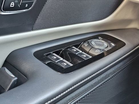 Certified 2024 Lincoln Nautilus Reserve image 18