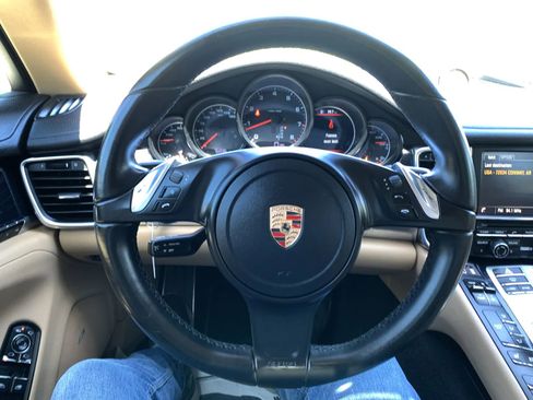 Used 2015 Porsche Panamera w/ Premium Package RWD image 12