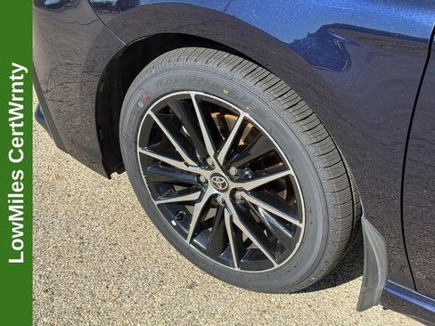 Used 2022 Toyota Camry SE w/ Carpet Mat Package (TMS) FWD image 9