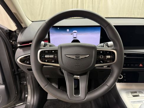Used 2026 Genesis GV70 2.5T Advanced image 11
