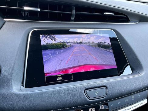 Used 2023 Cadillac XT4 Luxury FWD image 25