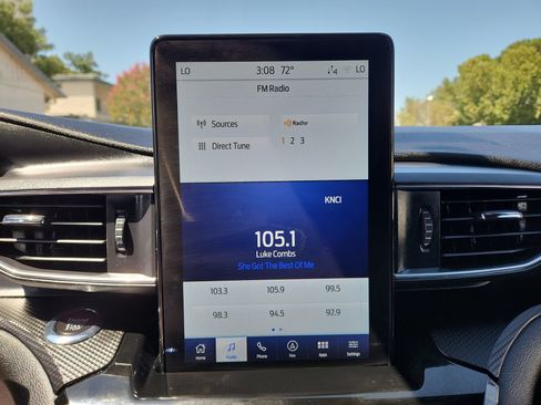 Used 2023 Ford Explorer ST w/ Equipment Group 401A AWD/4WD image 12