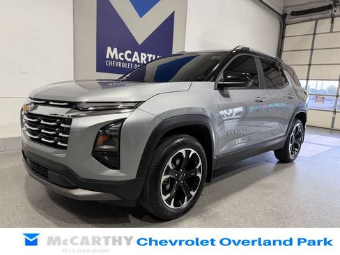 Used 2025 Chevrolet Equinox LT FWD image 9