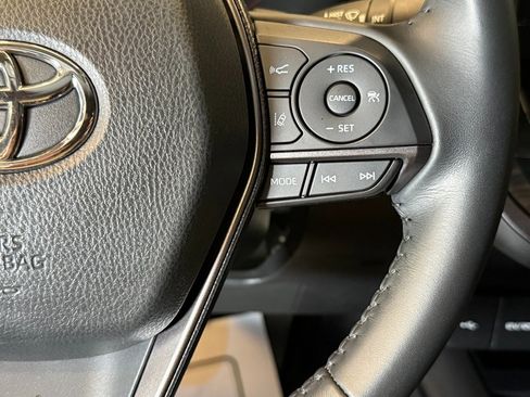 Used 2023 Toyota Camry XSE image 12