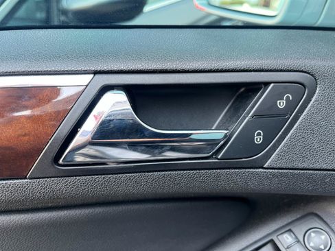 Used 2011 Mercedes-Benz GL 320 BlueTEC 4MATIC image 26