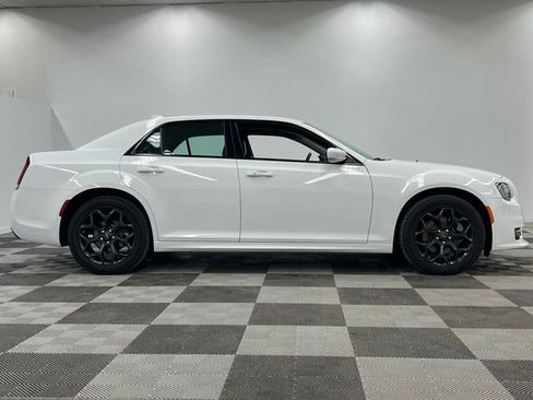 Used 2023 Chrysler 300 Touring L w/ Comfort Group image 31