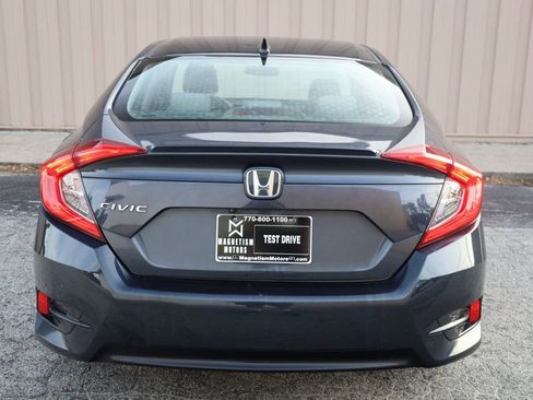 Used 2017 Honda Civic EX-T image 9