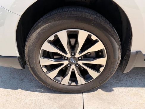 Used 2017 Subaru Outback 2.5i Limited AWD/4WD image 16