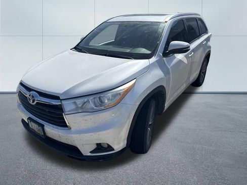 Used 2014 Toyota Highlander XLE FWD image 8