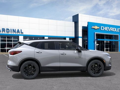 New 2025 Chevrolet Blazer LT w/ Convenience Package image 5