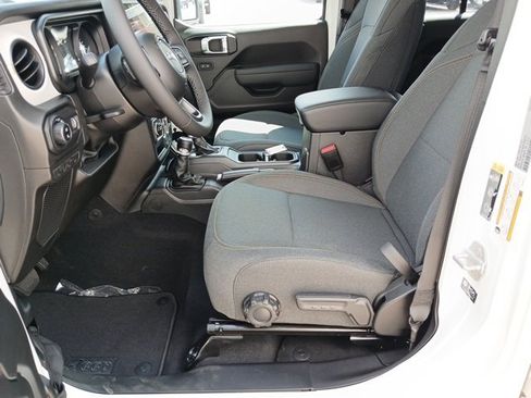 New 2025 Jeep Gladiator Sport image 34