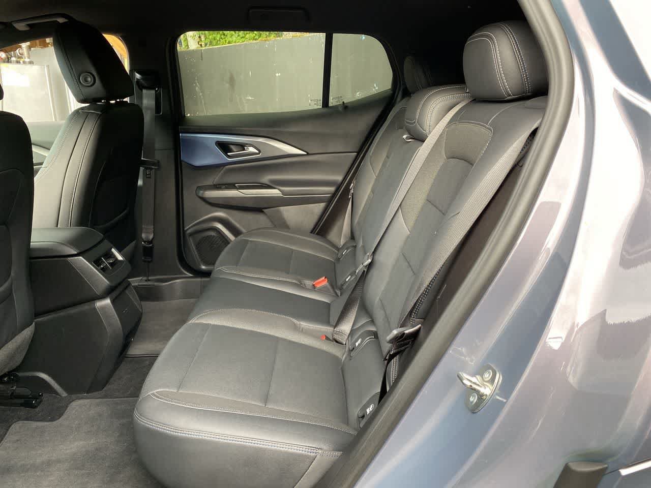 Used 2024 Chevrolet Equinox EV LT AWD/4WD image 16