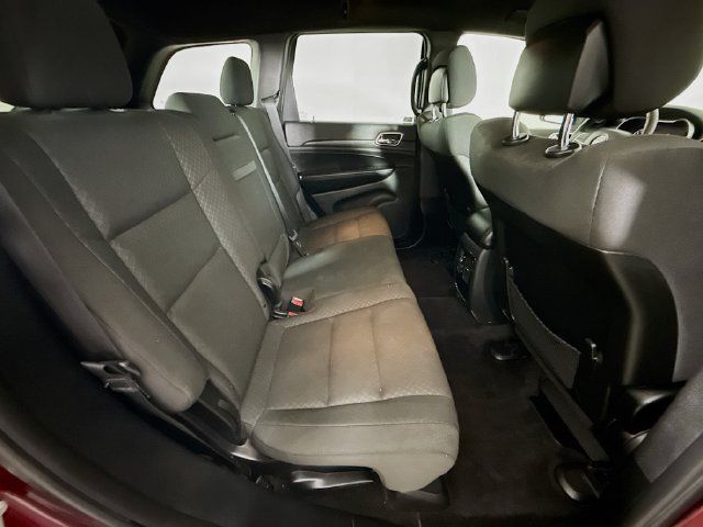 Used 2018 Jeep Grand Cherokee Laredo AWD/4WD image 24