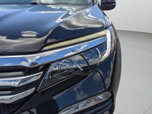Used 2017 Honda Pilot Elite image 36