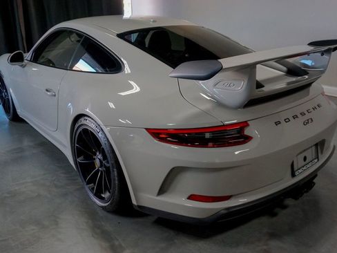 Used 2018 Porsche 911 GT3 image 17