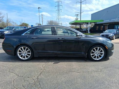 Used 2014 Lincoln MKZ AWD w/ Equipment Group 102A Reserve image 4
