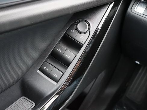 New 2026 Chevrolet Equinox LT image 17