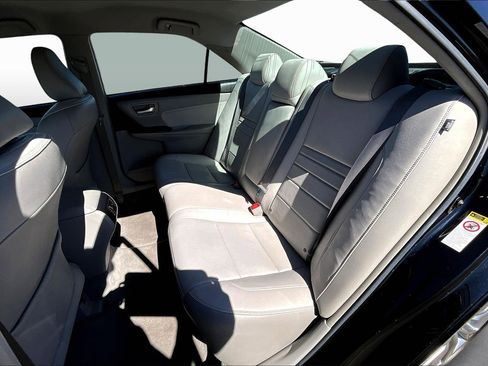 Used 2017 Toyota Camry LE image 24