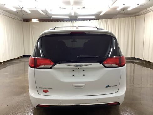 Used 2019 Chrysler Pacifica Limited image 7